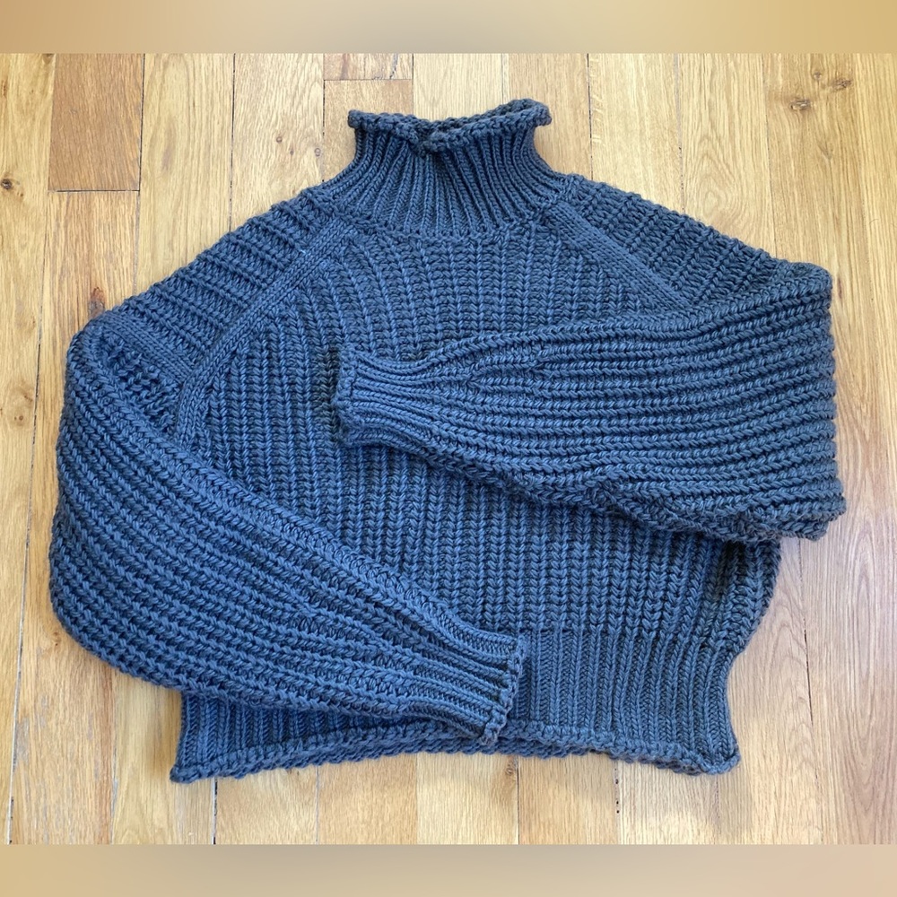 H&M Dark Gray Turtleneck Sweater